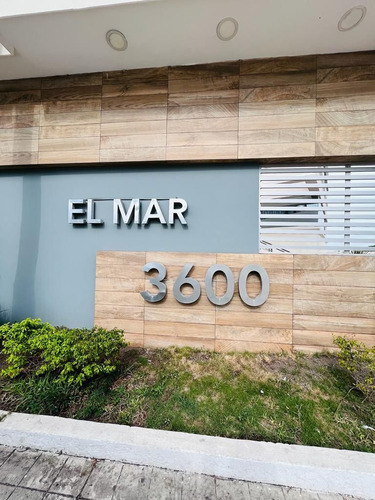 Departamento En Condominio El Mar, Col. Mocambo, Veracruz