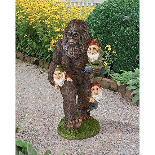 Design Toscano Qm16042 Schlepping Gnomes Bigfoot  Garden Sta