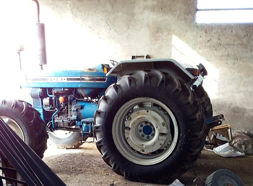 Tractot Ford 6610