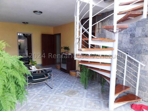 Espectacular Ph En Venta En Hermoso Edificio De Los Chaguaramos Mls#25-10496 - Jca