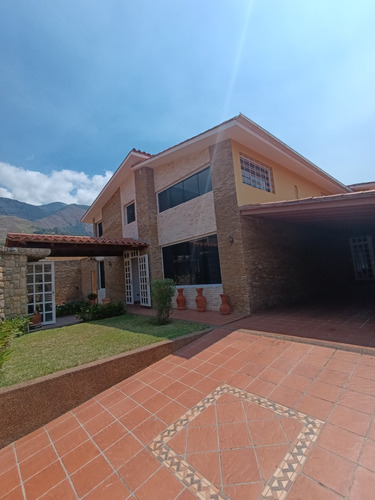 Sonia Correa Vende Espectacular Casa En La Urbanización El Marques Municipio Sucre Estado Miranda