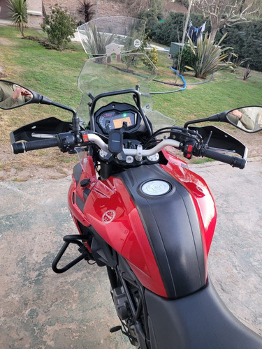 Imagen 2 de 7 de Benelli Trk 502
