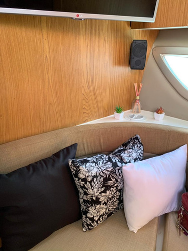 Imagem 6 de 13 de Lancha Triton Yachts 380 Parelha Volvo Gasolina Completa