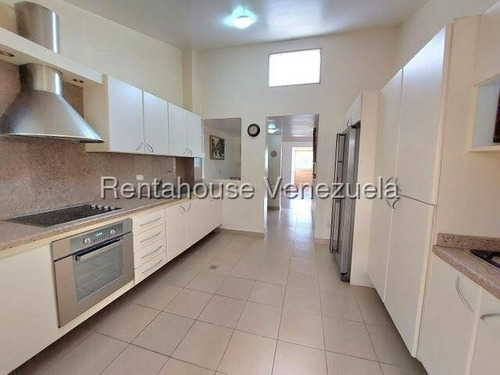 Venta De Town House En Conjunto Residencial De 15 Casas, Urbanización La Boyera.