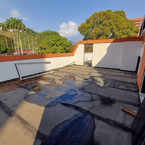 Edificio Con Oficinas, Area De Deposito, 750 Mts En Venta Av Bolivar Valencia Carabobo Lf24-16394