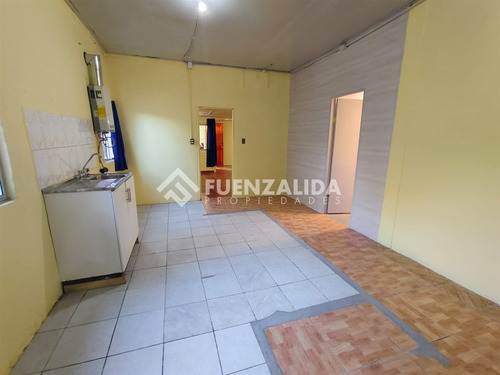 Casa En Venta De 4 Dorm. En Estación Central