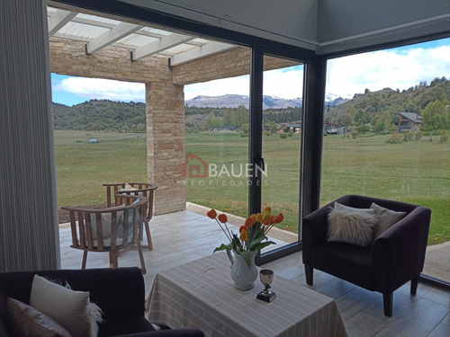 Moderna Casa De 4 Habitaciones En B° Peñon De Lolog
