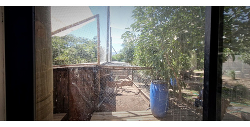 Venta De Parcela Con Casa De 1 Dormitorio, En Condominio Exc