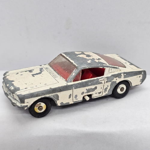 Matchbox Lesney Lesney Series No 8 - Ford Mustang England