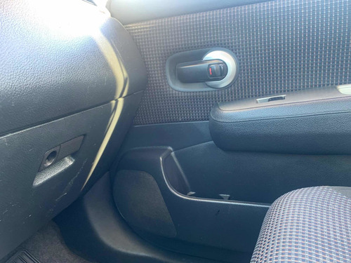 Nissan Tiida 1.8 Hatch E/ Full Automático 2012