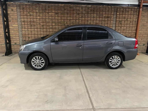Toyota Etios 1.5 Sedan Xls 2015