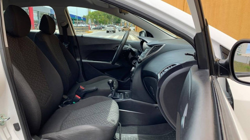 Imagem 7 de 12 de Hyundai Hb20 1.0 Comfort Style 12v Flex 4p Manual