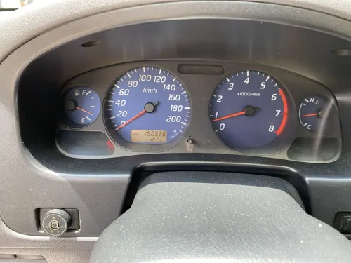 Nissan Np300 Frontier 2.4 Estacas 2013