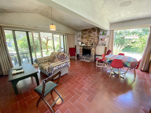 Imagen 3 de 27 de Venta Casa 2 Dormitorios Más Dependencia Playa Mansa Punta Del Este