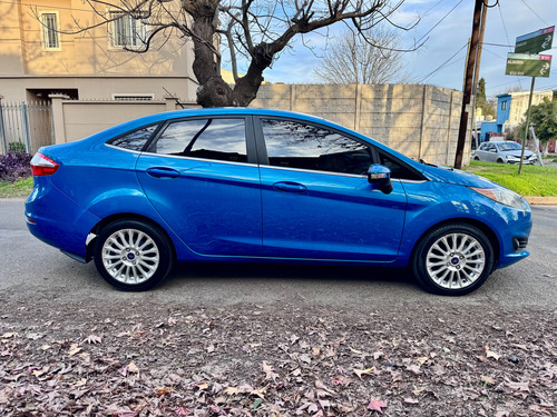 Ford Fiesta Kinetic 1.6 Sedan Titanium Powershift 120cv