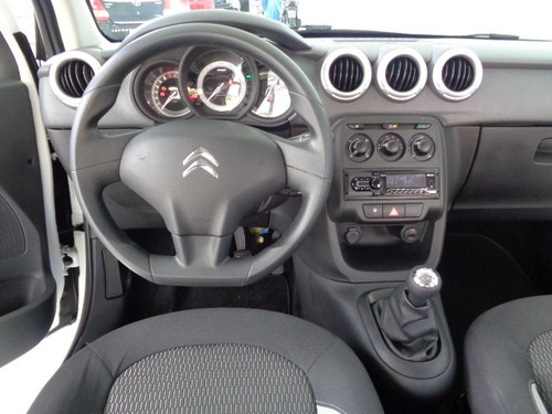 Citroën C3 1.2 Attraction (flex) Branco - 2017/2017