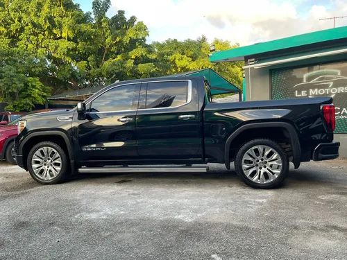 GMC Sierra 6.2 Denali Dvd At