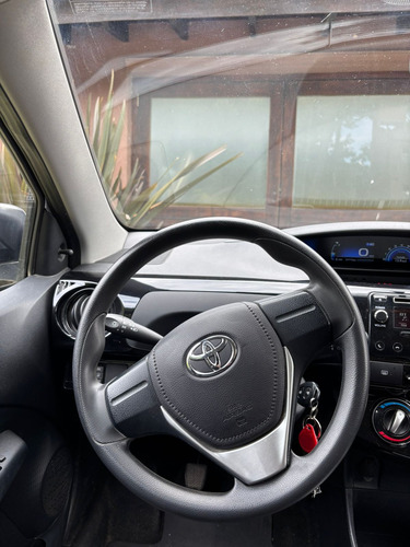 Toyota Etios 1.5 X 6Mt