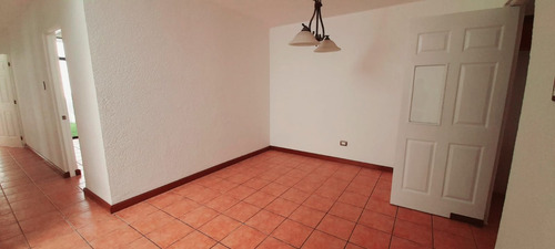 Imagen 5 de 14 de Casa En Venta En Condominio Choacorral En #sanlucassacatepequez