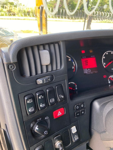Scania P 360 4x2 La