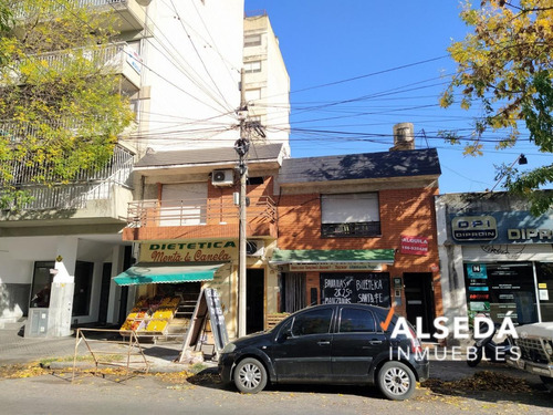 Imagen 1 de 18 de Casa - Abasto