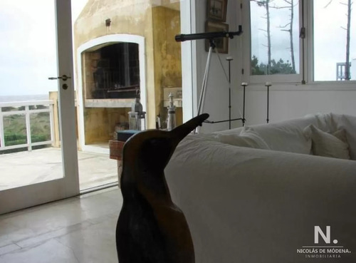 Hermosa Casa En Barrio Privado De La Barra