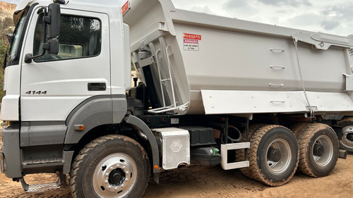 Axor 4144 6x4 Caçamba 2020