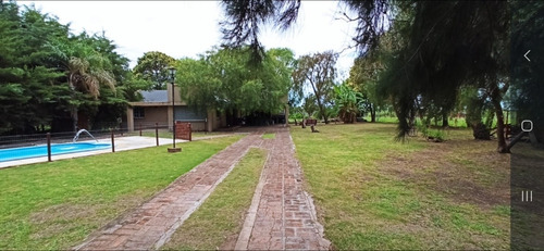 Imagen 8 de 28 de Amplia Y Moderna Casa De Fin De Semana En Paraná.