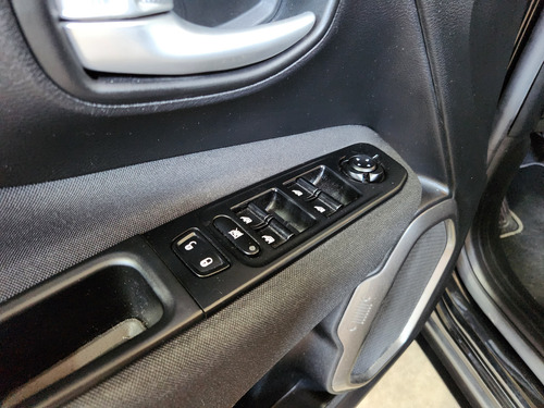 Jeep Renegade 1.8 Sport At6