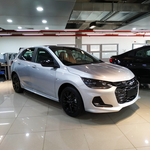 Imagen 4 de 20 de Chevrolet Onix Turbo 2023 0km Desde