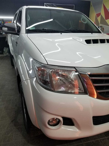 Toyota Hilux 3.0 Cd Srv 171cv 4x2 - B3 2015