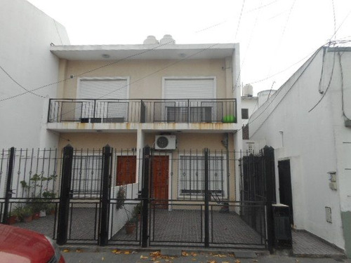 Divino Dpto. Tipo Casa 3 Amb., ½ Cuadra  Av. Mitre, C/gran P