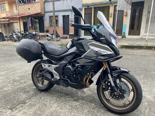 Vendo Cfmoto 700mt Modelo 2024 Con 6.500km