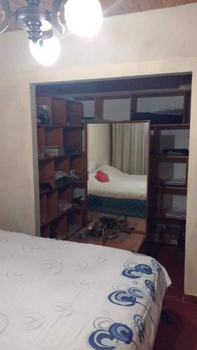 Casa Venta 4 Dormitorios 3 Baños 2 Cocheras 1 Patio Y Parrilla 500 Mts 2 Totales - Los Hornos