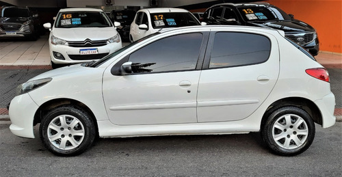 Imagem 6 de 10 de Peugeot 207 1.4 Active 8v Flex 4p Manual