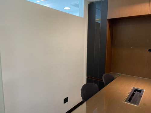Arriendo Oficina Amoblada