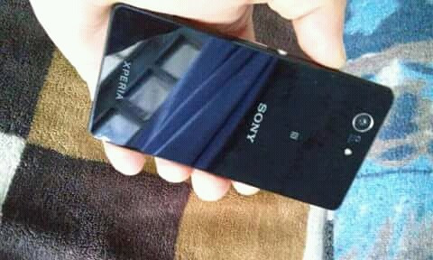 Imagem 1 de 4 de Sony Z3 Compact Para Retirar Peças