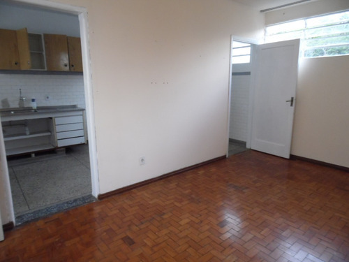 Oportunidade Apartamento Amplo E Ótima Localização