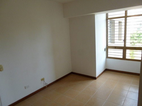 Imagen 15 de 28 de Excelente Apartamento Con Vista Panorámica, Muy Cómodo Y Amplio. 22-24299 Mrw