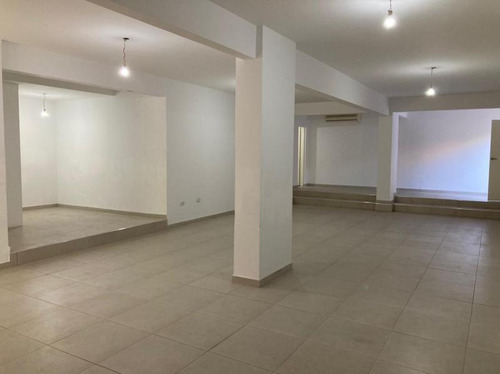 Local 125 M2 - Muñiz