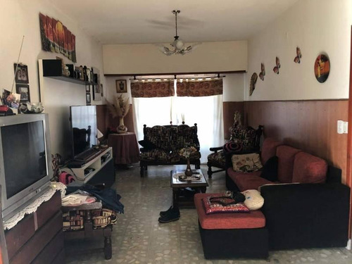 Imagen 26 de 28 de Amplia Propiedad A La Venta Con Locales Y Departamentos En Alquiler