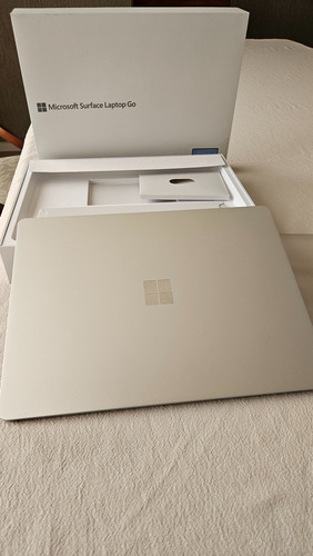 Microsoft Surface Laptop Go 2 I5 64gb Ssd Platinum 13h (Usado)