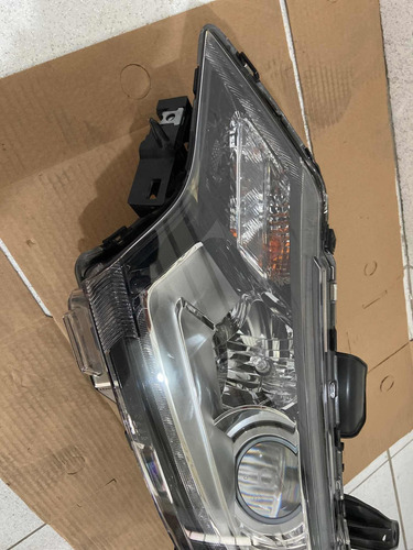 Farol Esquerdo Outlander 2016 17 18 19 20 Original Com Led (Usado)