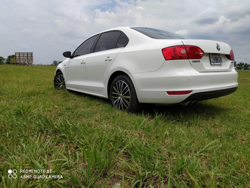 Volkswagen Vento 2.0 Sportline Tsi 200cv Dsg 2013