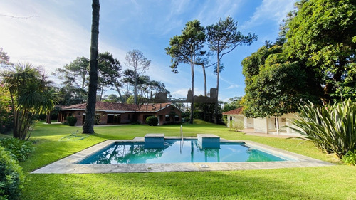 Casa En Venta En San Rafael Punta Del Este Con 2200 Mts De Terreno