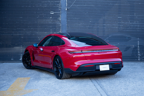 Porsche Taycan 2024