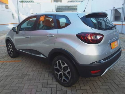 Imagem 6 de 10 de Renault Captur 2.0 16v Hi-flex Intense Automático