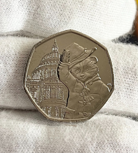 Moeda Oficial 2019 Paddington Bear Na Catedral St Paul