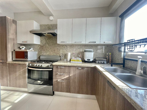 Imagen 4 de 10 de Vendo Penthouse De 2 Niveles