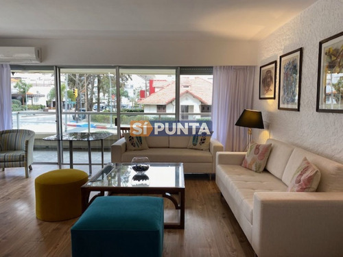 Imagen 8 de 25 de Península, Edificio Caleta
